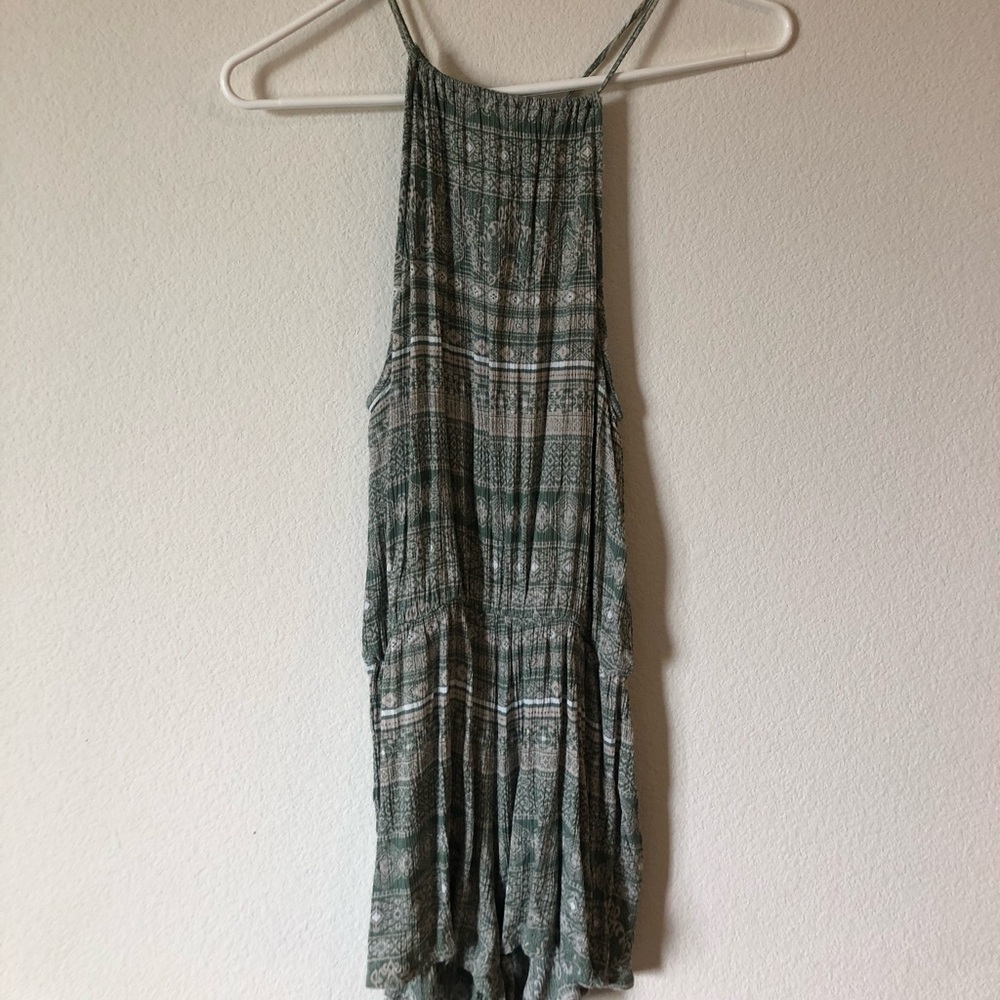 Patterned, tie back romper